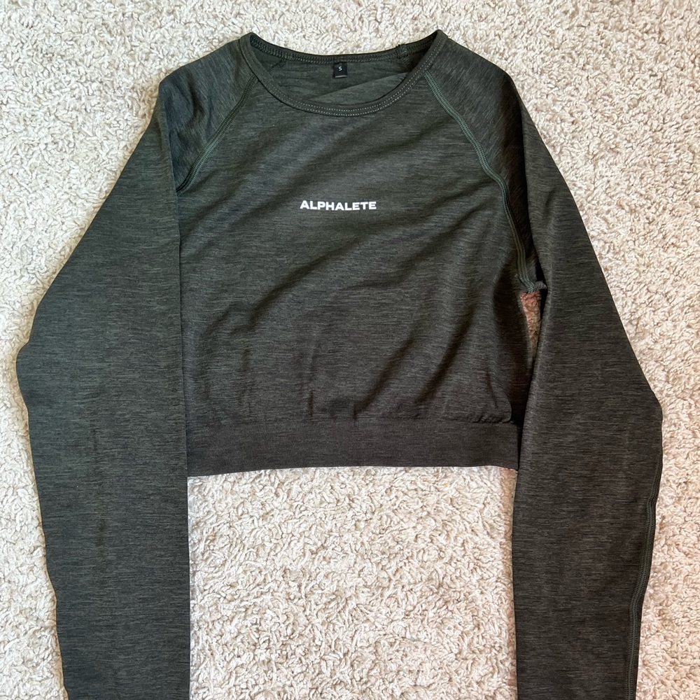 Amplify Long Sleeve Crop - Evergreen